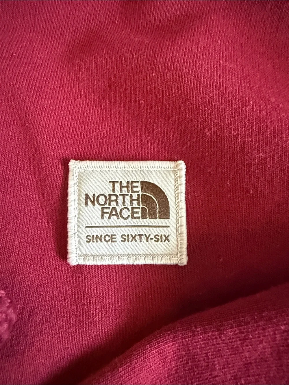Men's The North Face Maroon Pullover  Hoodie (never worn)